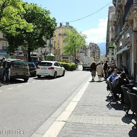 Apartament 3 Pers Piscine Parking Coeur De Grenoble