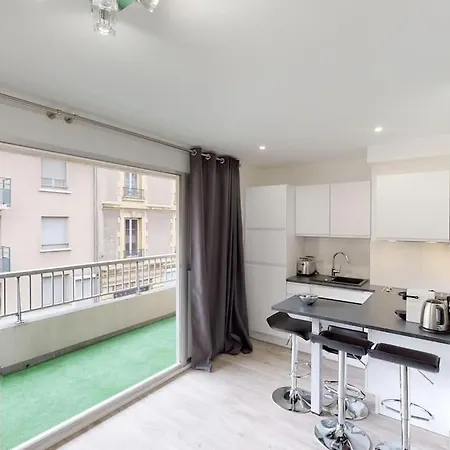 3 Pers Piscine Parking Coeur De *