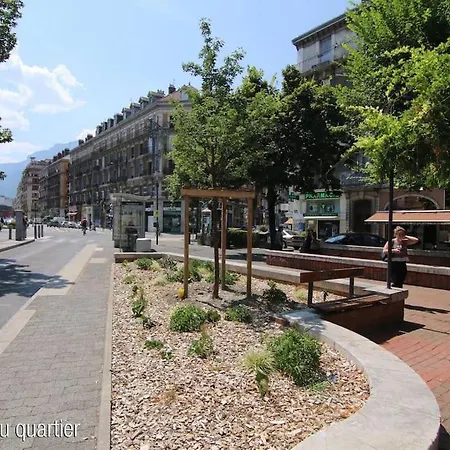 3 Pers Piscine Parking Coeur De Apartament