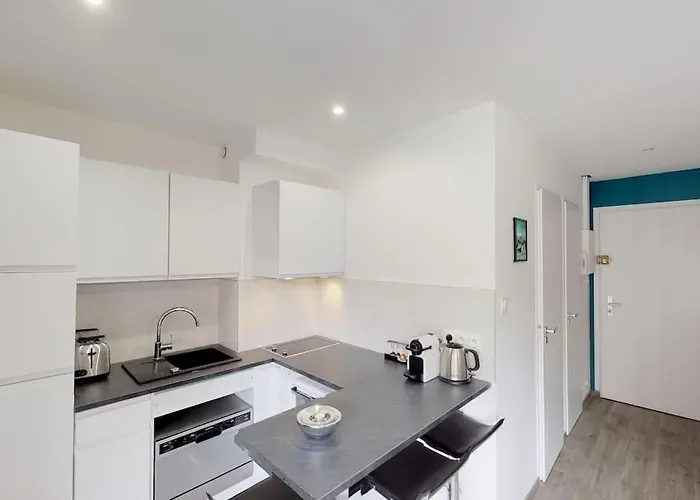 3 Pers Piscine Parking Coeur De