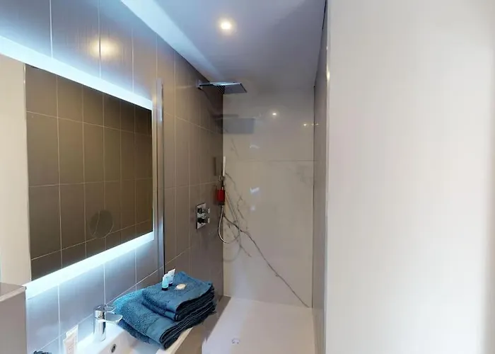 3 Pers Piscine Parking Coeur De