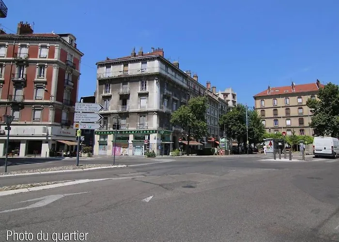 3 Pers Piscine Parking Coeur De *