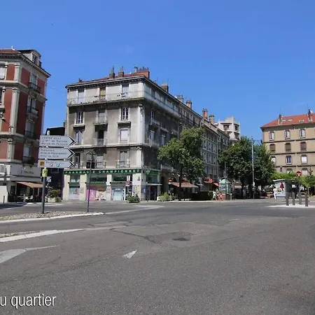 3 Pers Piscine Parking Coeur De *